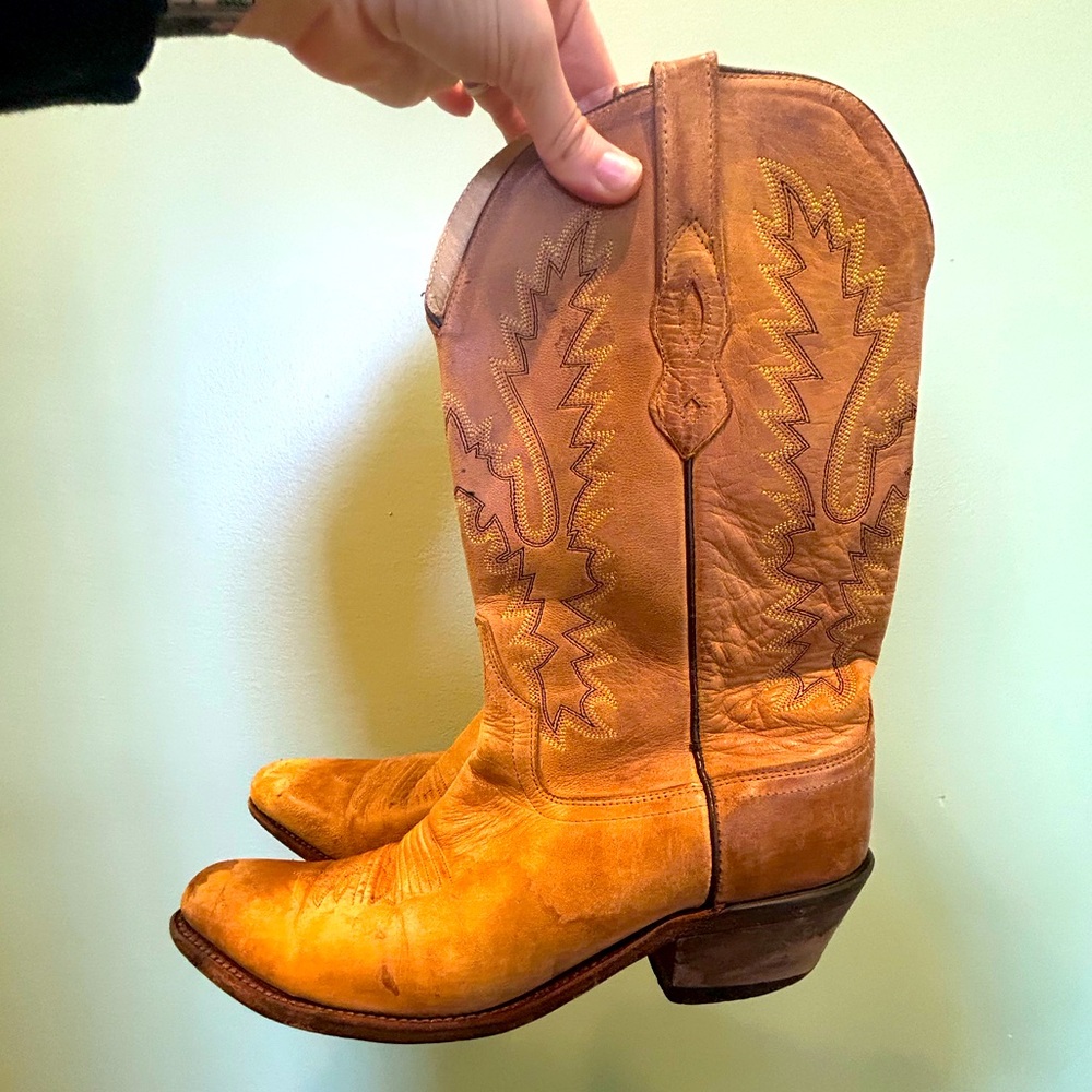 Old West | Leather cowgirl boots | country aesthetic | cowgirl